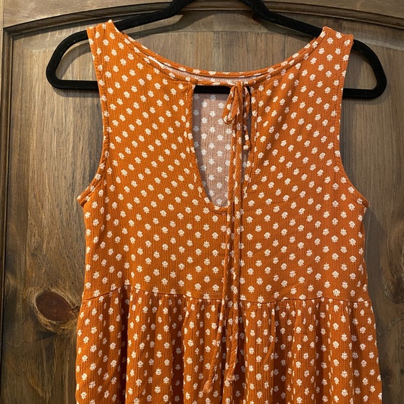 Carly Jean Los Angeles Orange Pleated Sundress - Picture 4 of 5